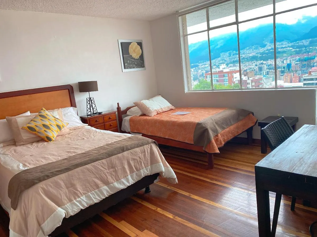 Bed And Breakfast La Uvilla Quito Alojamento de Acomodação e Pequeno-almoço