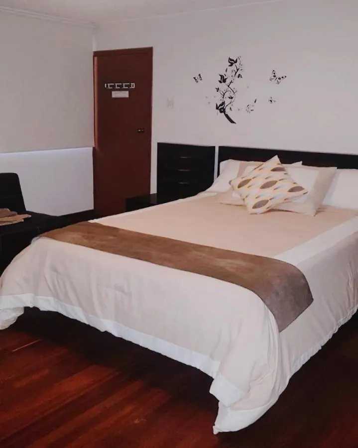 Bed And Breakfast La Uvilla Quito 3*,
