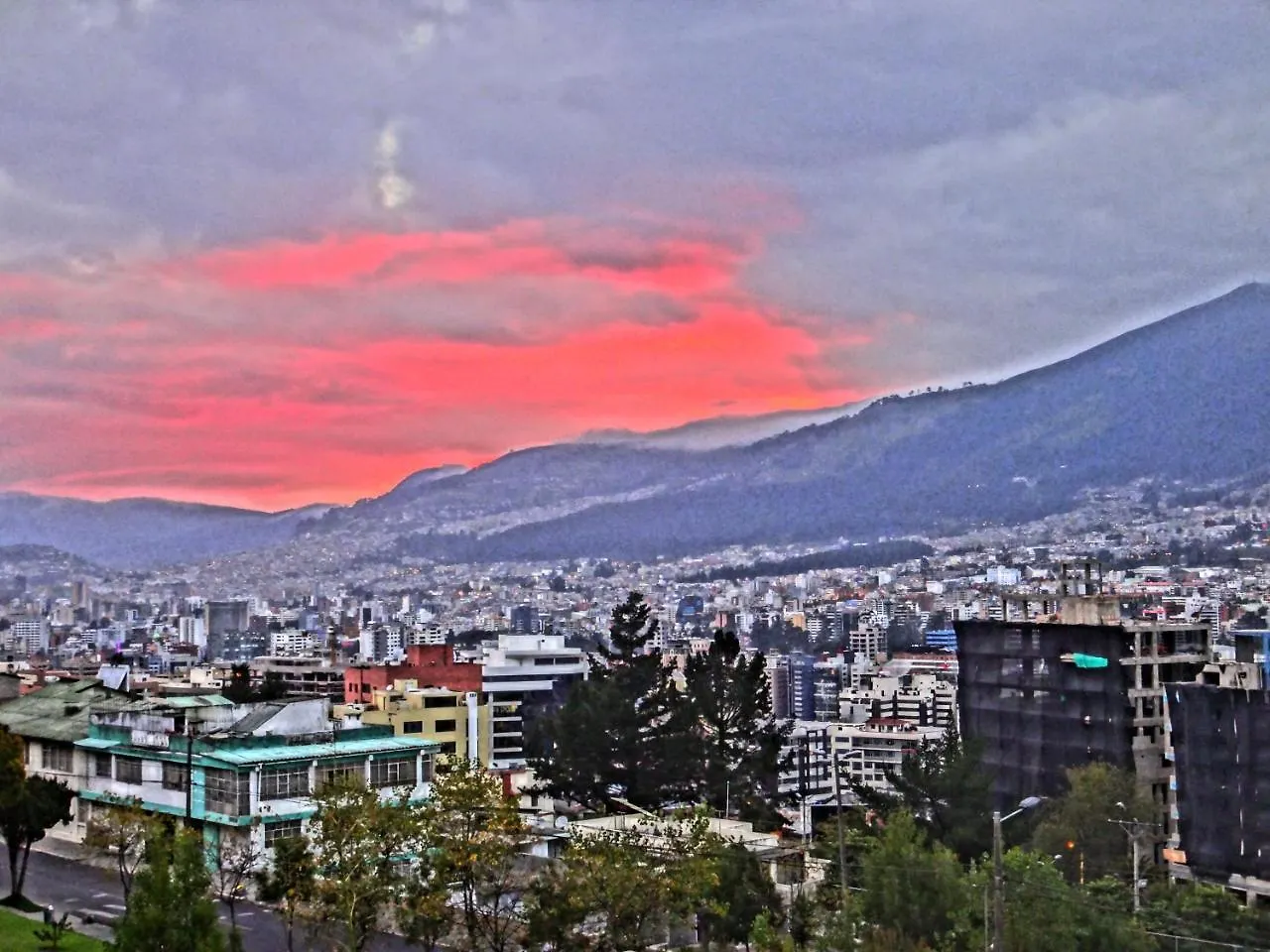 Bed And Breakfast La Uvilla Quito